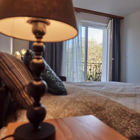 Apartment 451